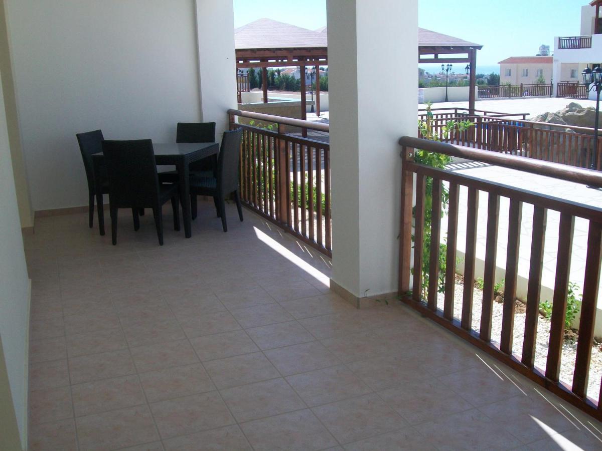 C5 Vanessa Poolside Apartment Пейя Экстерьер фото