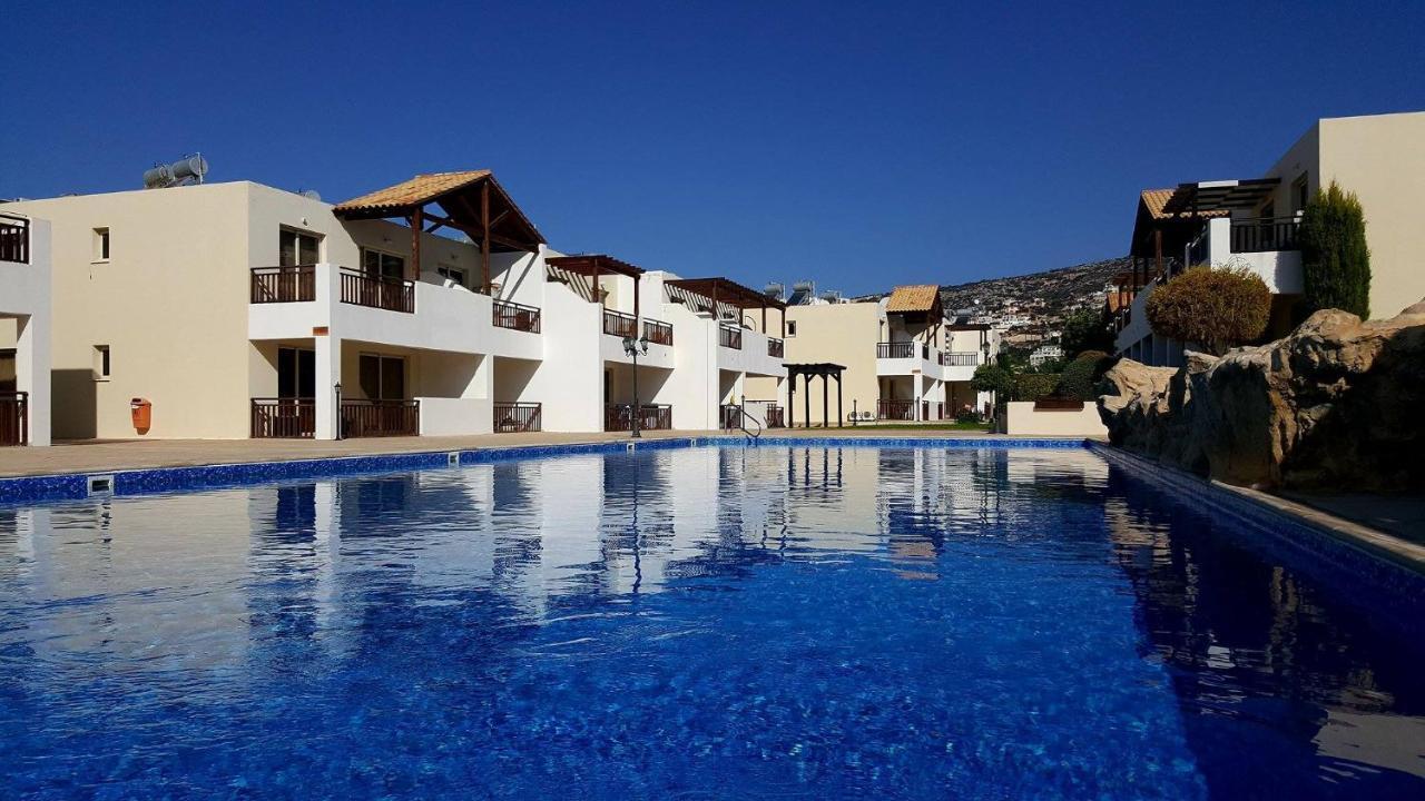 C5 Vanessa Poolside Apartment Пейя Экстерьер фото